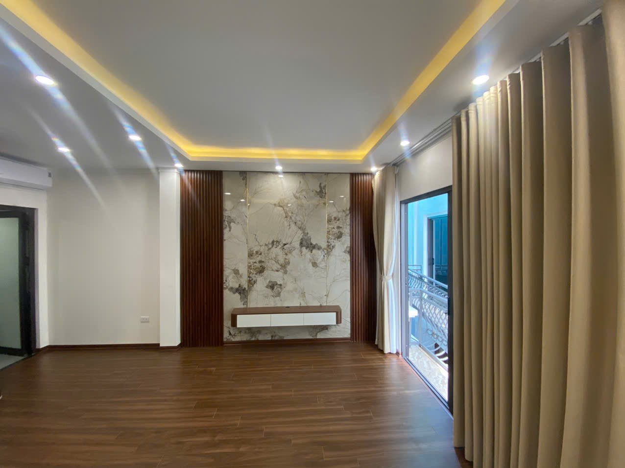 TÔ HIỆU HÀ ĐÔNG- Ô TÔ- NGÕ THÔNG TỨ PHÍA-11 TỶ 2