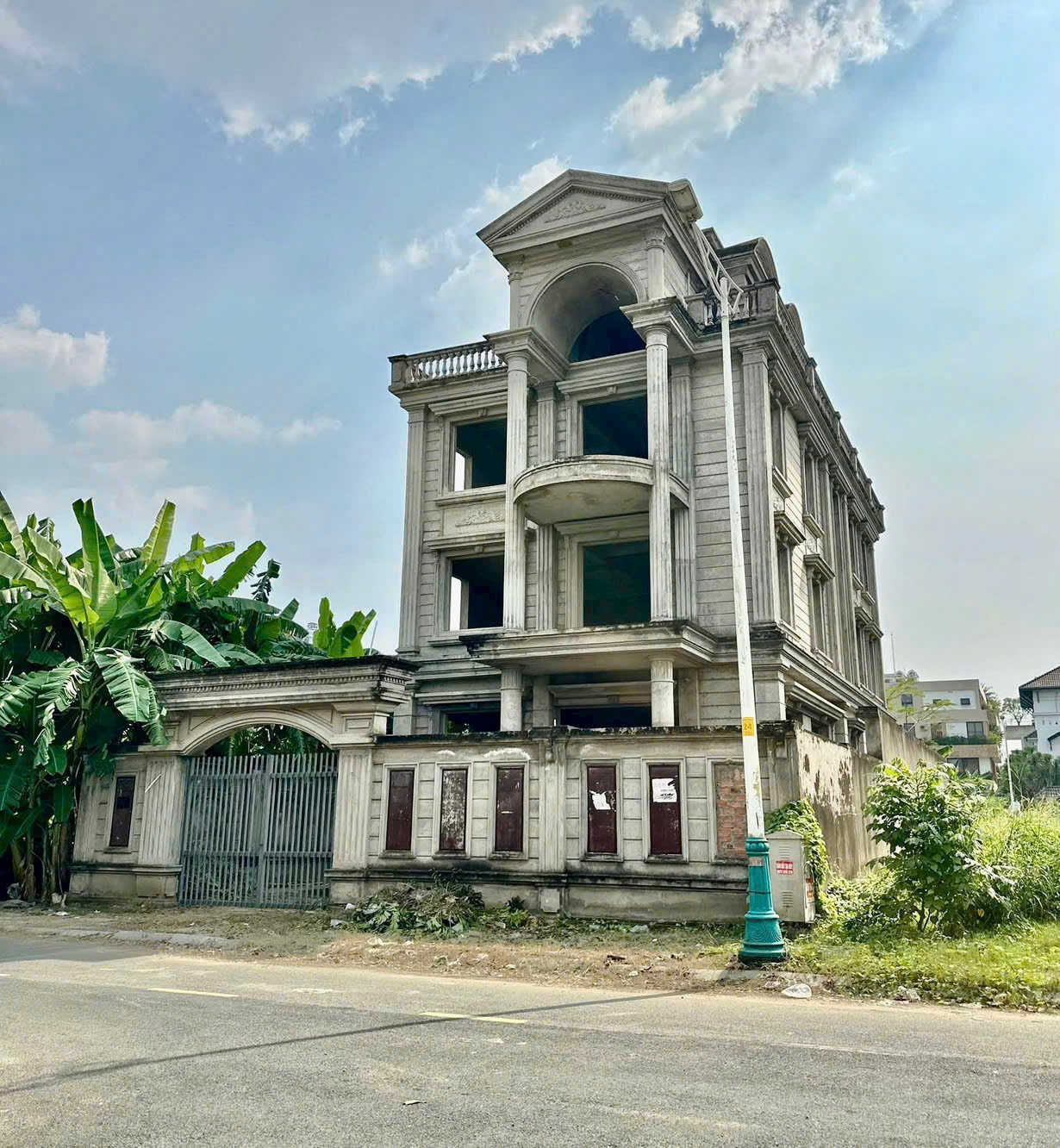 Cần bán Biệt thự Phường Thủ Thiêm, Quận 2, Diện tích 351m², Giá 62 Tỷ 2