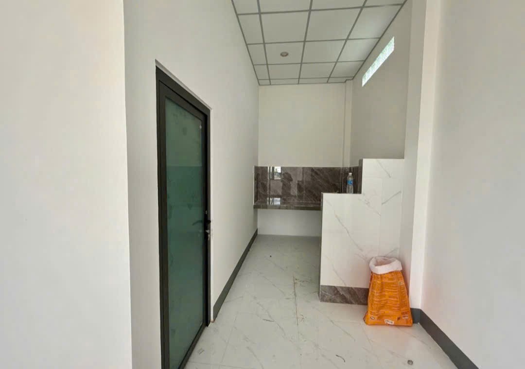 Bán nhà cấp 4 mặt tiền Nguyễn Thị Cần ,Tân Phước Tây , dt 174m2 ,2pn ,1wc , sân oto giá 1,499 tỷ 7