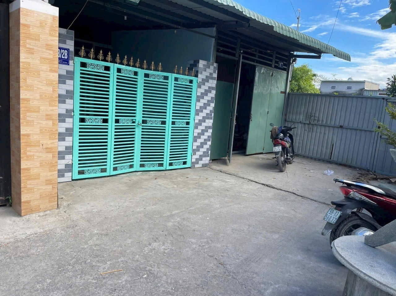 Bán nhà hẻm ấp 2 xã Tân Thạnh Đông dt 202m2 ( 78m2 thổ ) 2pn , 2wc giá 2,5 tỷ