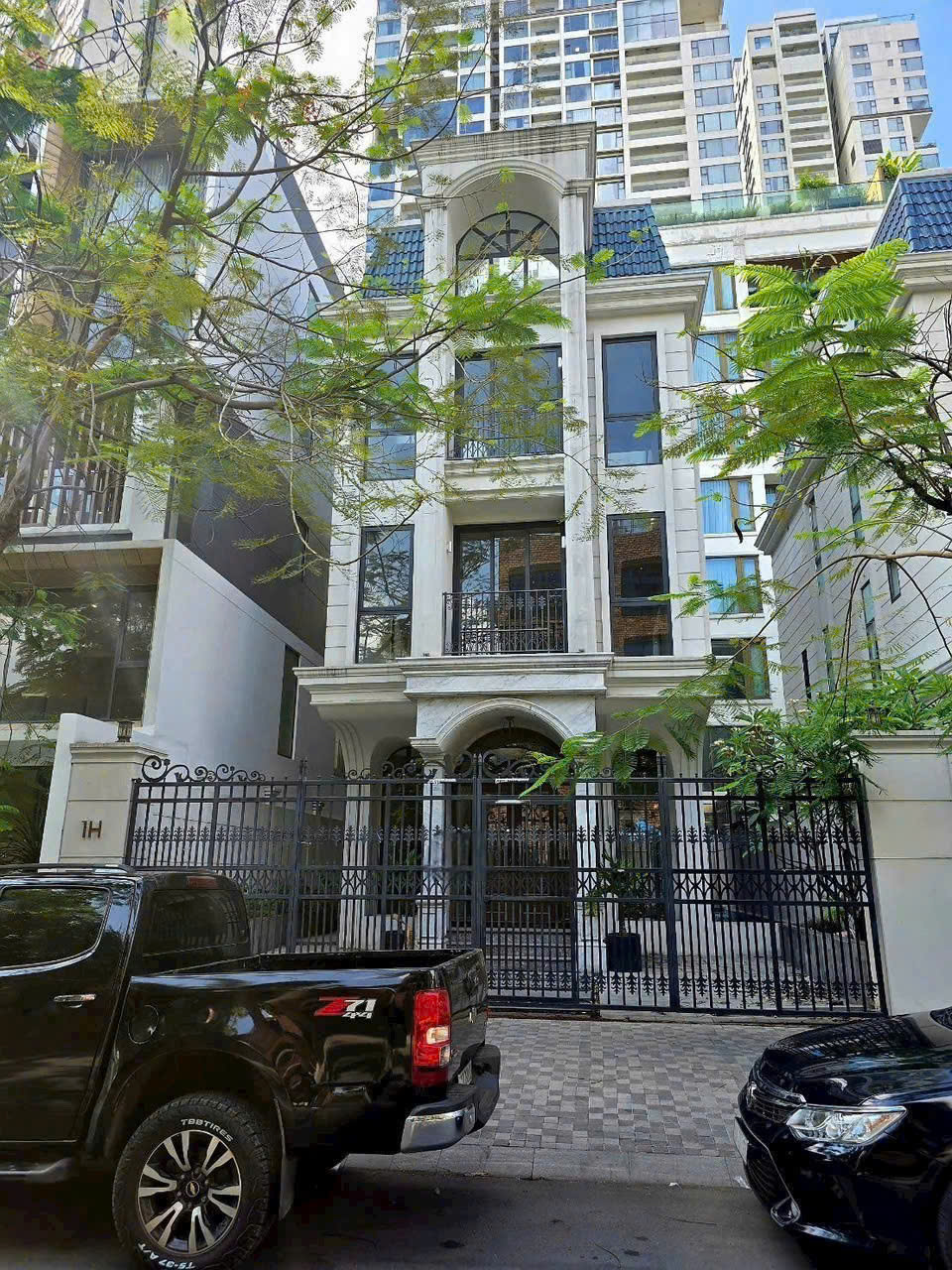 Cần bán Biệt thự Quận 2, Hồ Chí Minh, Diện tích 200m², Giá 80 Tỷ