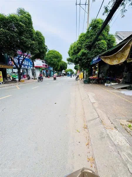 ĐẤT VÀNG TRUNG TÂM HÓC MÔN – MẶT TIỀN BÀ TRIỆU - FULL THỔ NGANG LỚN HIẾM