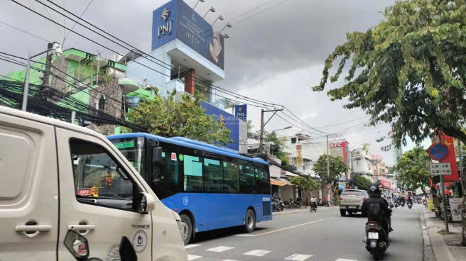 ĐẤT VÀNG TRUNG TÂM HÓC MÔN – MẶT TIỀN BÀ TRIỆU - FULL THỔ NGANG LỚN HIẾM 3