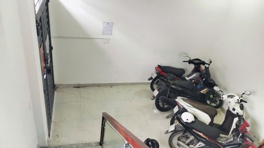 CHỦ NGỘP BÁN GẤP CHDV 3 TẦNG MÂT TIỀN ĐƯỜNG SỐ - KHA VẠN CÂN - LINH CHIỂU 4