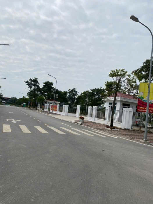 Cần báBÁN ĐẤT HOÀ LẠC, SÁT ĐẠI LỘ THĂNn Đất Thạch Thất, Hà Nội, Diện tích 118m² 2