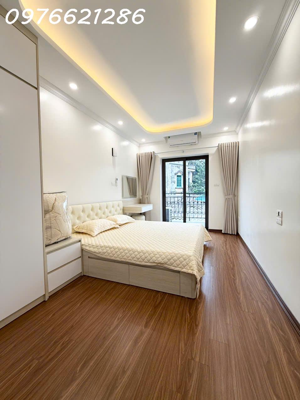 Bán nhà mới - trung tâm Đức Giang -5 tầng– full nội thất – giá 7,x tỷ-ngõ ô tô -có chỗ đậu ô tô 3