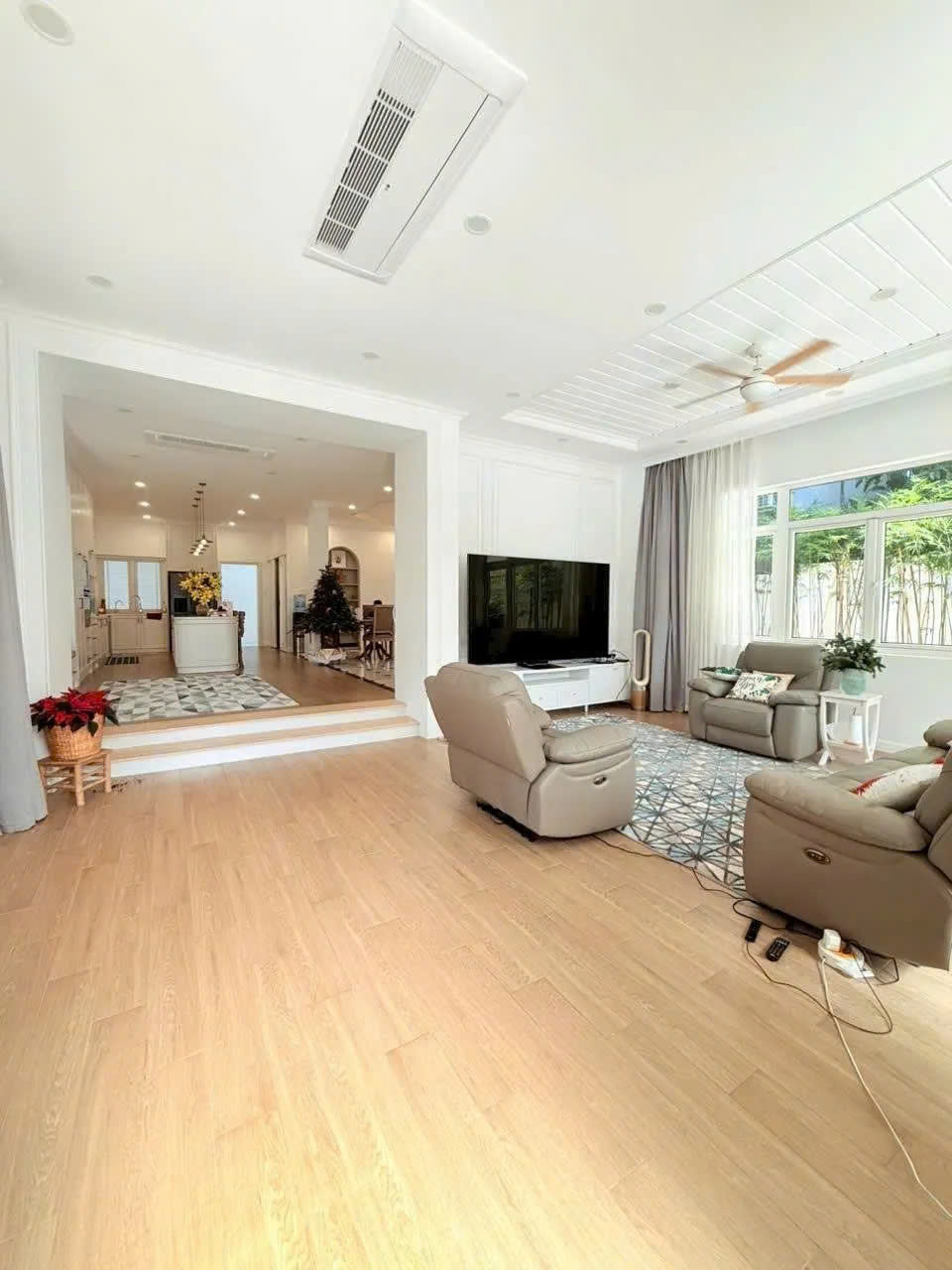 Cần bán Nhà mặt tiền Phường Thảo Điền, Quận 2, Diện tích 305m², Giá 0115 Tỷ 5