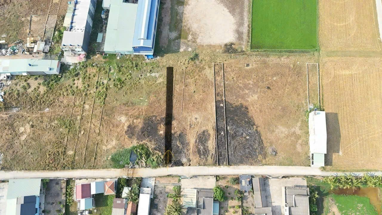 Bán đất thổ cư đường beton xe hơi ở xã Đức Hòa Đông , Đức Hòa dt 303m2 giá 1,6 tỷ 5