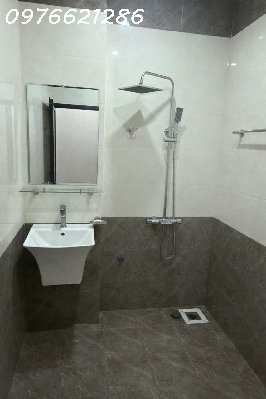 Bán nhà đẹp –7,1x tỷ - Nam Đuống Long Biên – 32m² – 5 tầng – full nội thất 5