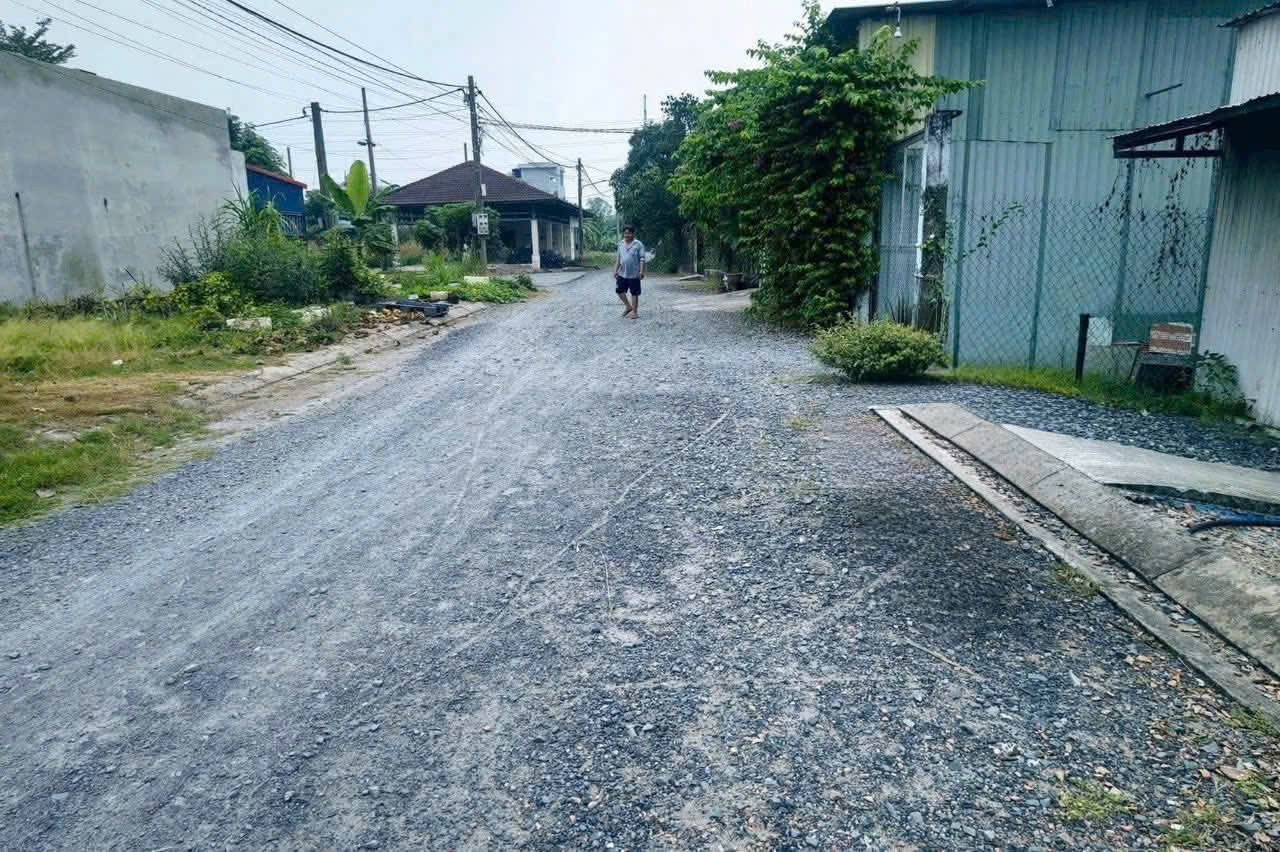 Bán 2 nền thổ cư liền kề xã Long Hiệp, Bến Lức dt 100m2 giá 1,35 tỷ / 1 nền 3