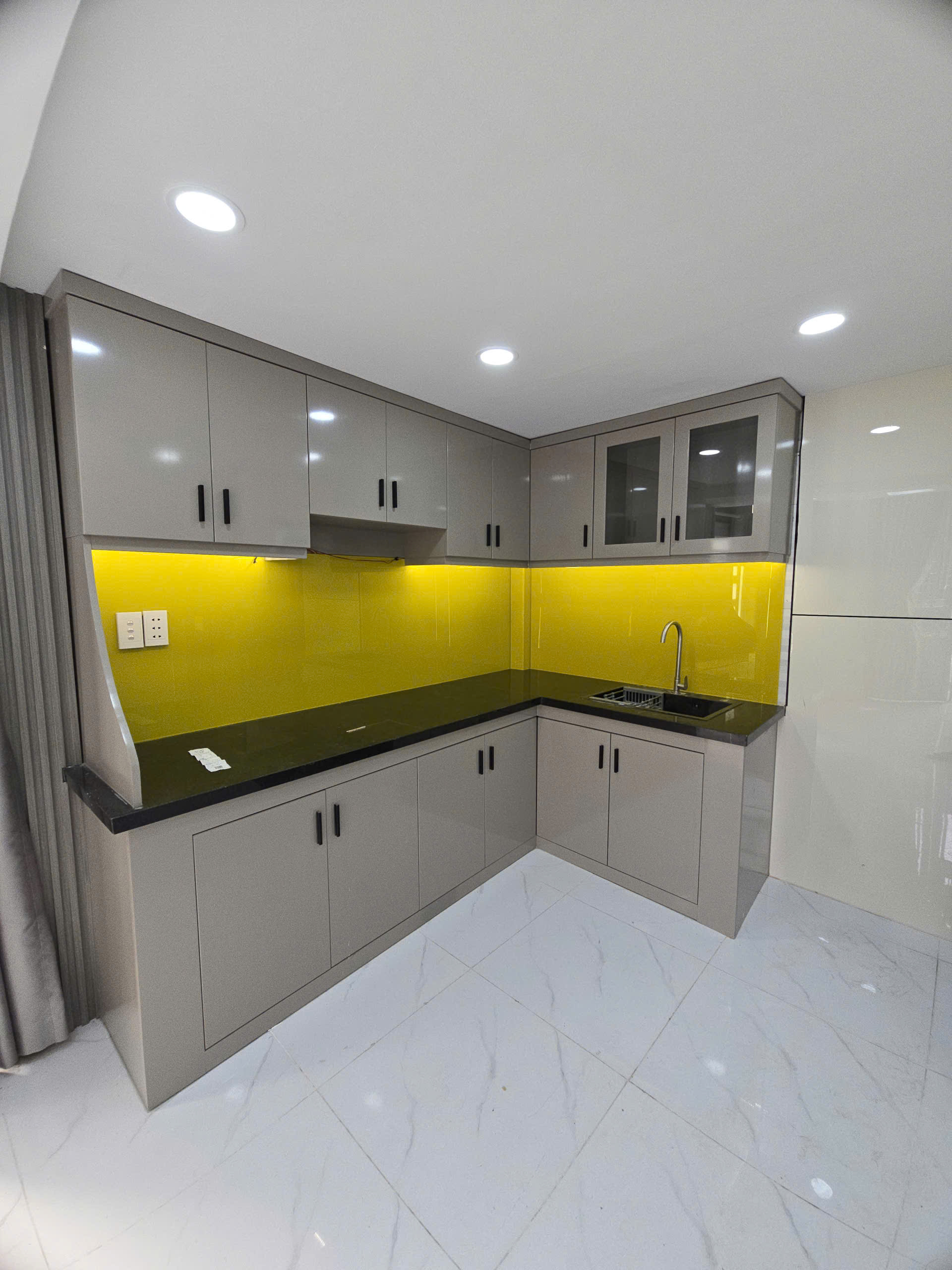 HẺM XE HƠI LŨY BÁN BÍCH GIÁP Q11-Q6 28M2 3 TẦNG SHR CHỈ 3.5 TỶ 2