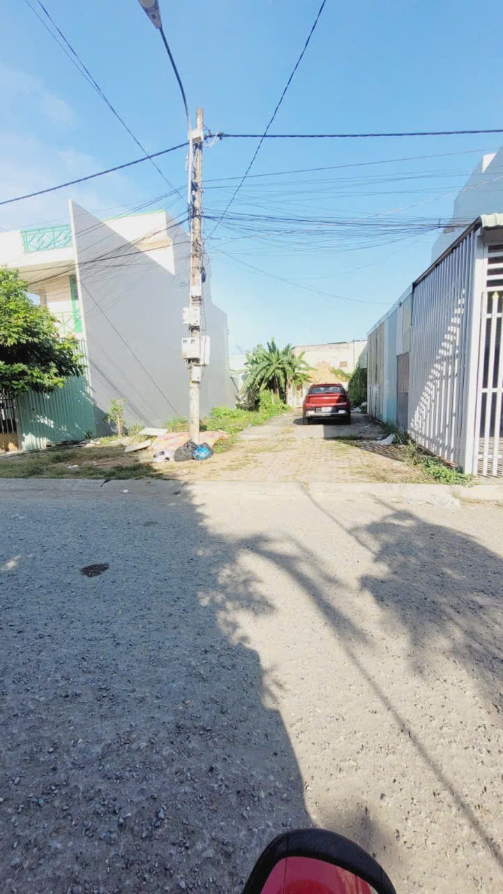 Bán nền thổ cư mt đường số 9, KDC Gò Đen , xã Phước Lợi dt 105m2 giá 2,85 tỷ 2