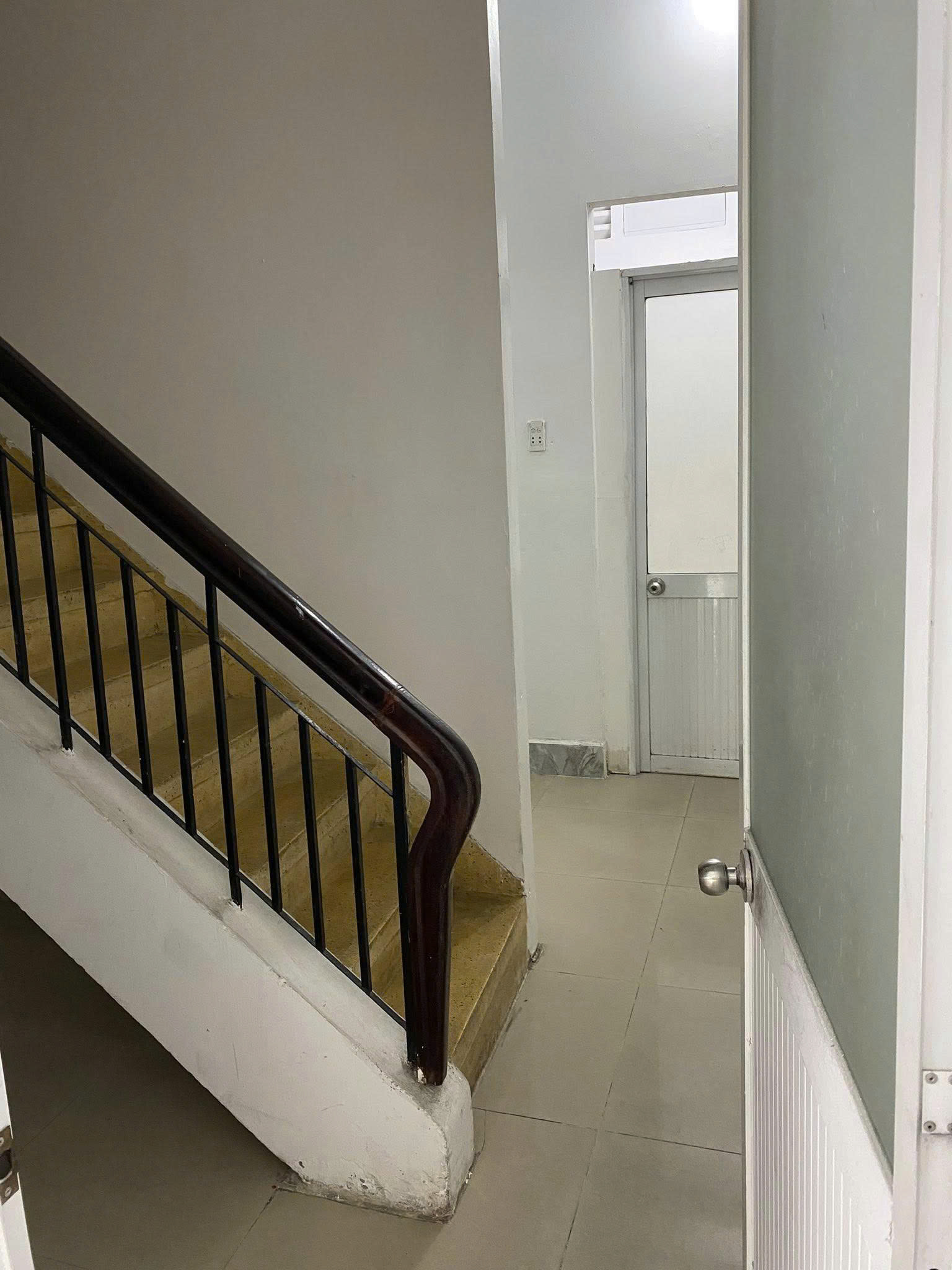 Cho thuê nhà 1T22L mặt tiền Lý Văn Sâm 4