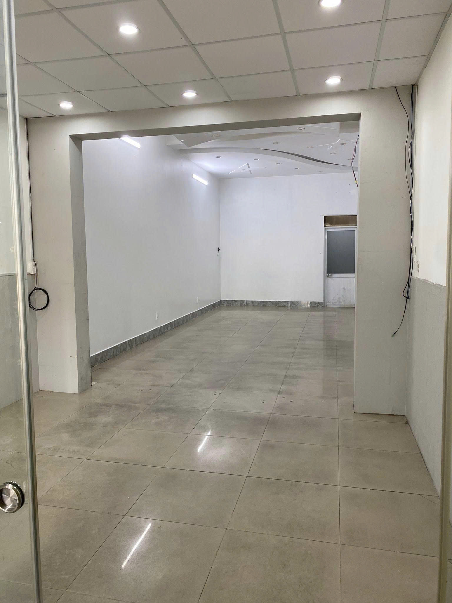 Cho thuê nhà 1T22L mặt tiền Lý Văn Sâm 6