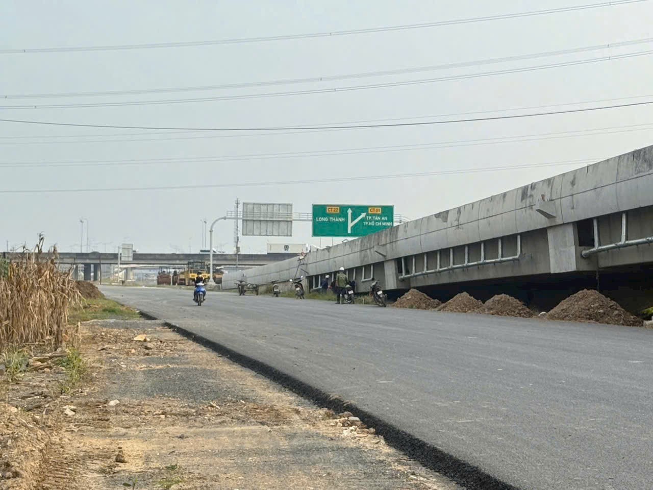 Bán 3 nền thổ cư liền kề đường beton 5m  xã Mỹ Yên , Bến Lức dt 136m2 giá 2 tỷ - 2,1 tỷ / 1 lô 3