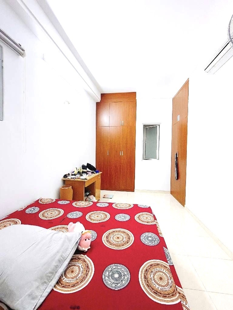 BÁN NHÀ Đ. TÔN ĐẢN- DT 53M2- CHÀO CHỈ 6.75T- TRƯƠC NHÀ 3M- CÁCH MT XE HƠI 50M- LƯU THÔNG VĨNH 3