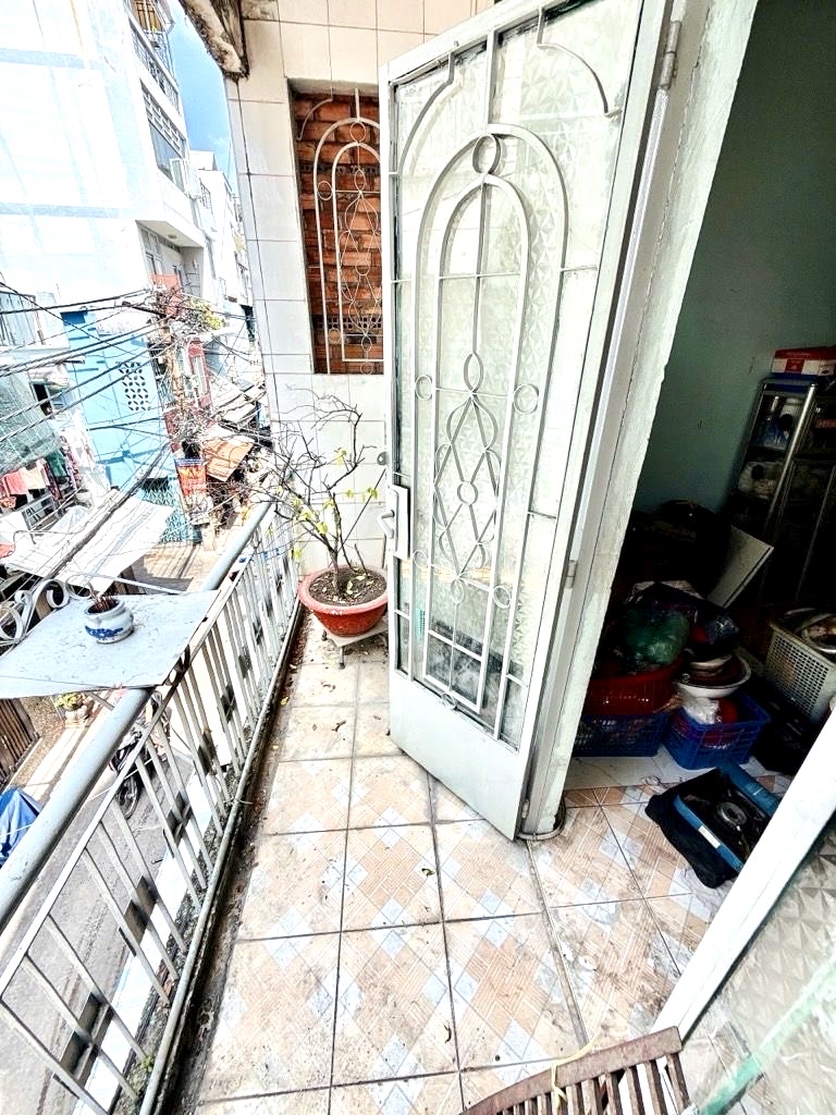 BÁN NHÀ Đ. ĐOÀN VĂN BƠ- 28M2 NHỈNH 4 ĐỒNG- CÁCH 10 M CÓ XE HƠI-  KẾ BÊN Đ. XÓM CHIẾU- NGUYỄN TẤT 5