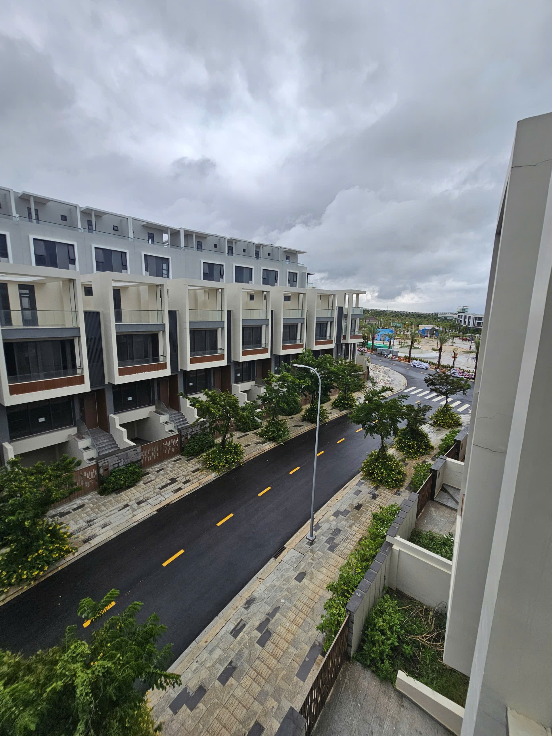 Nhà phố Mũi Né Summer Land - Giá ngộp 3.8 tỷ - 01 căn duy nhất 2