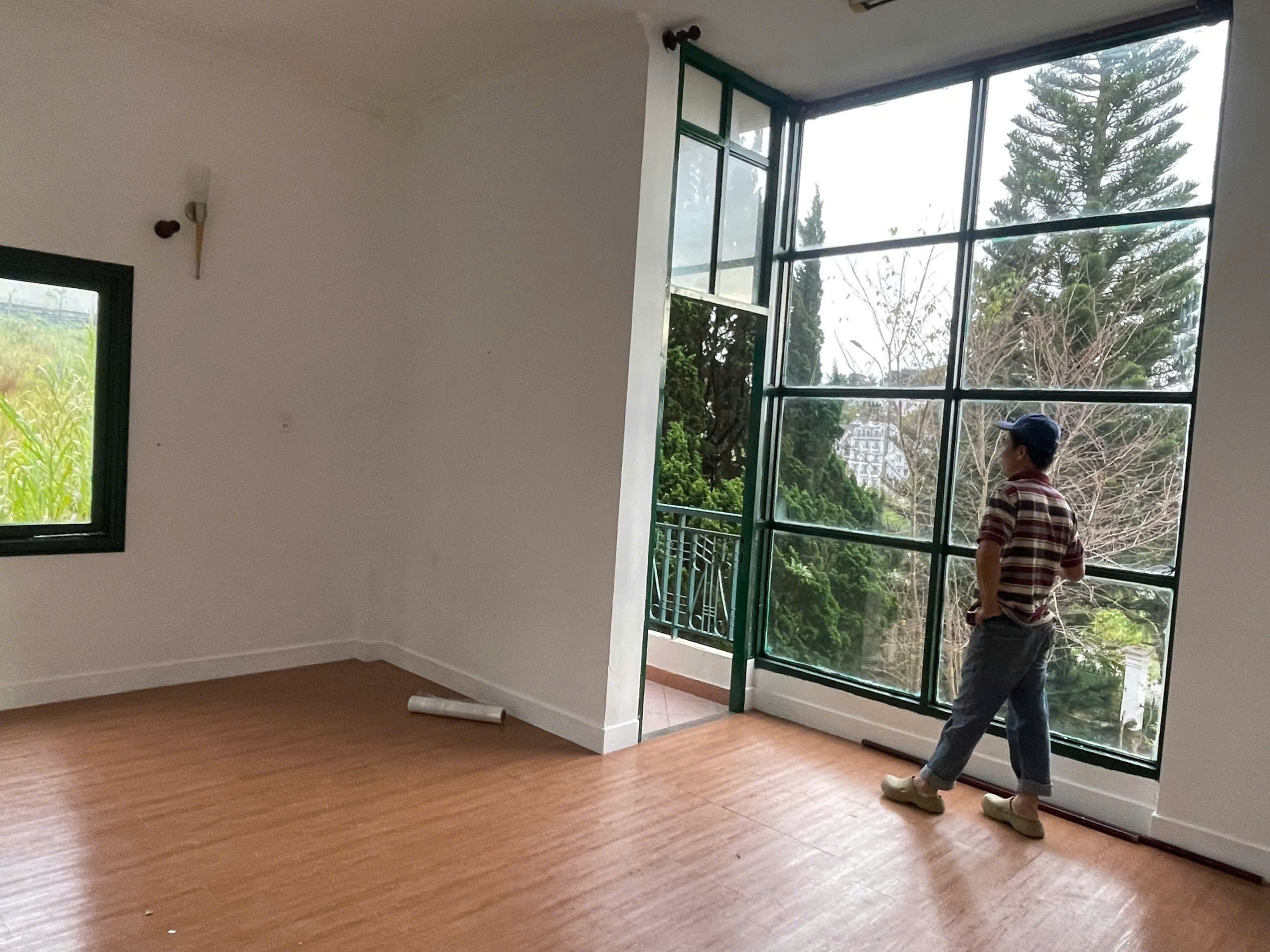 Cho thuê villa sân vườn đường Nguyễn Hữu Cảnh Phường 8 Đà Lạt giá 68 triệu 5