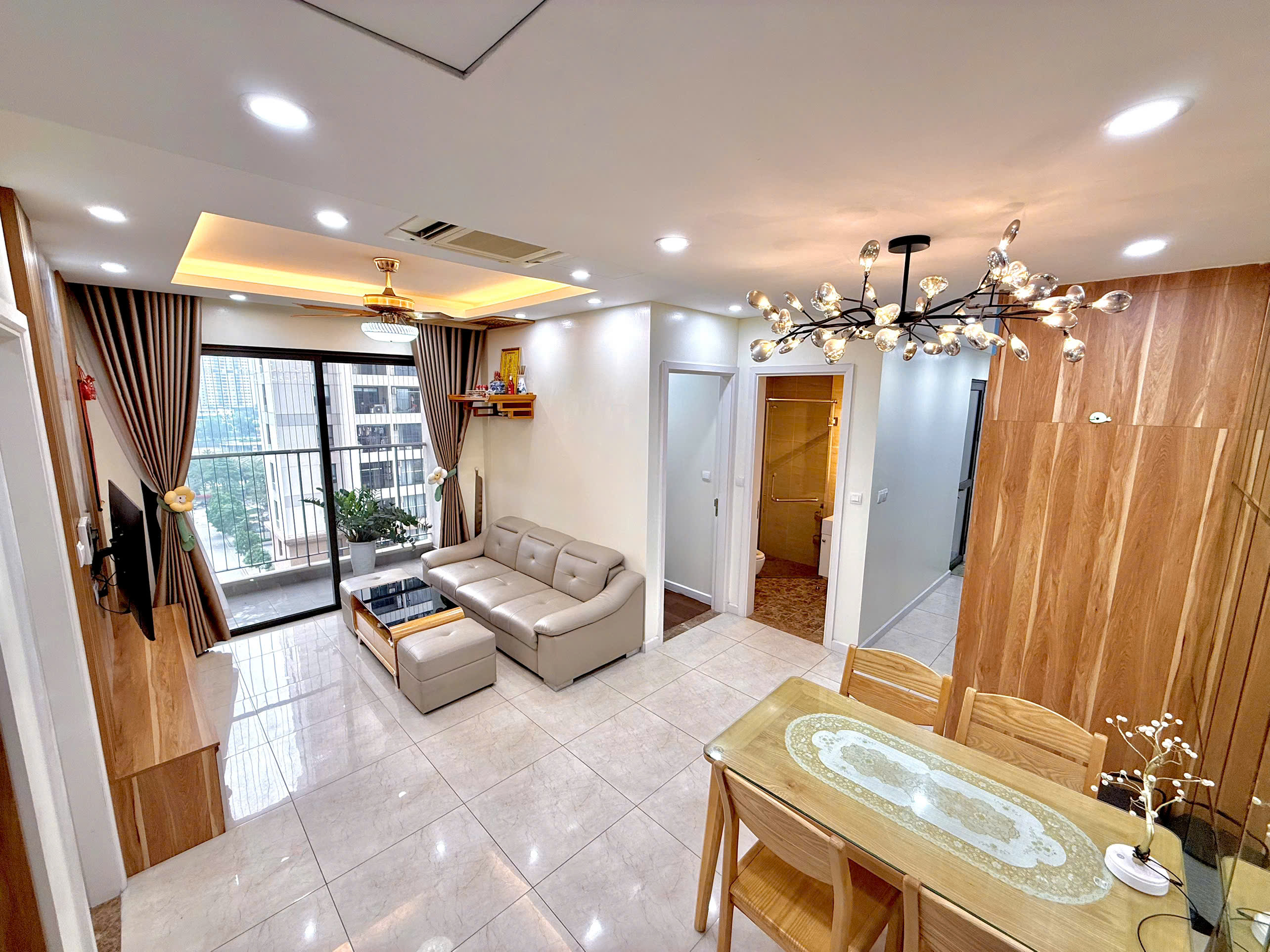 Cho thuê Căn hộ - 2PN chung cư  Vinhomes D'Capitale