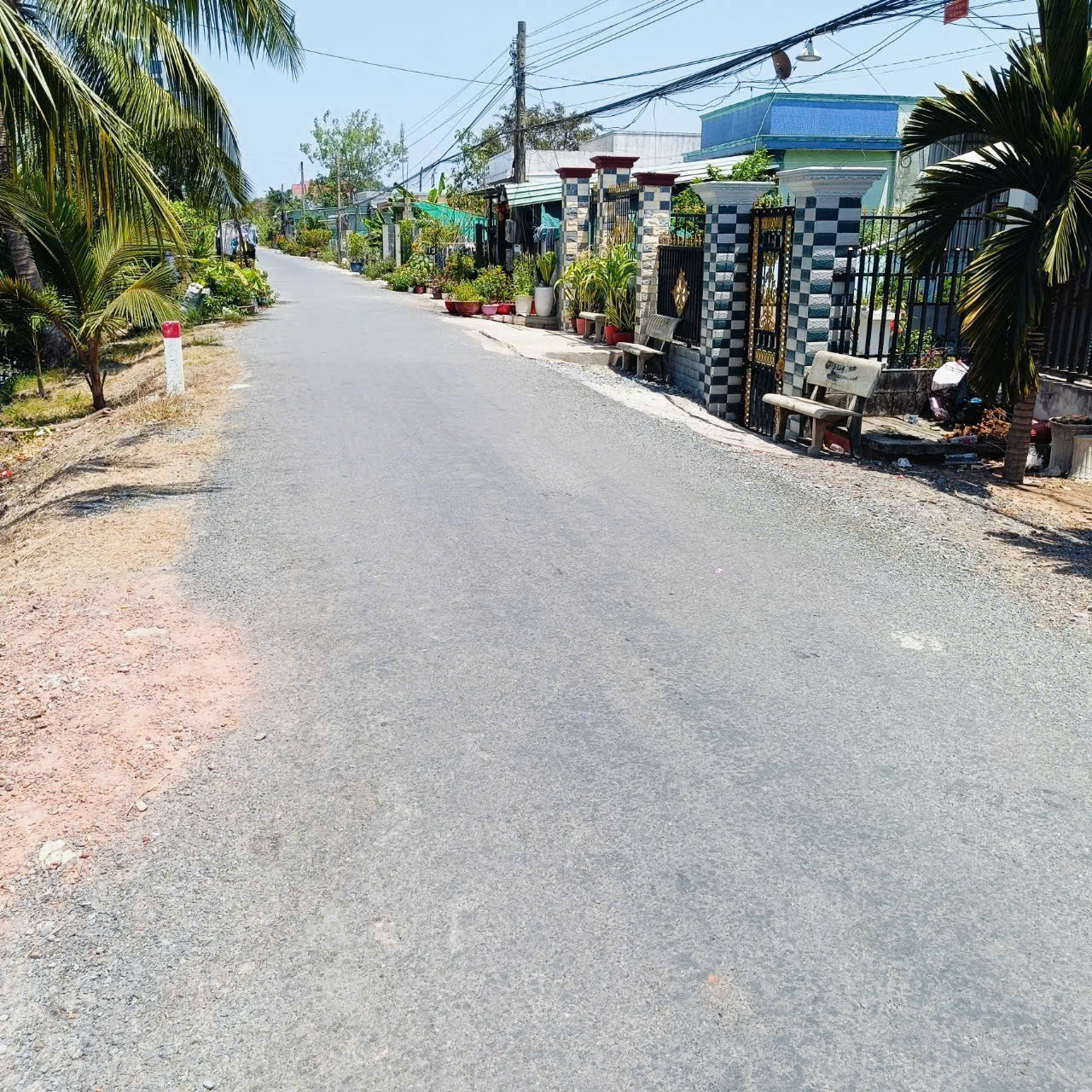 Bán nhà vườn mt đường Nguyễn Văn Ngộ , Nhị Thành , Thủ Thừa tdt 3200m2 ( 620m2 thổ) giá 9 tỷ 7