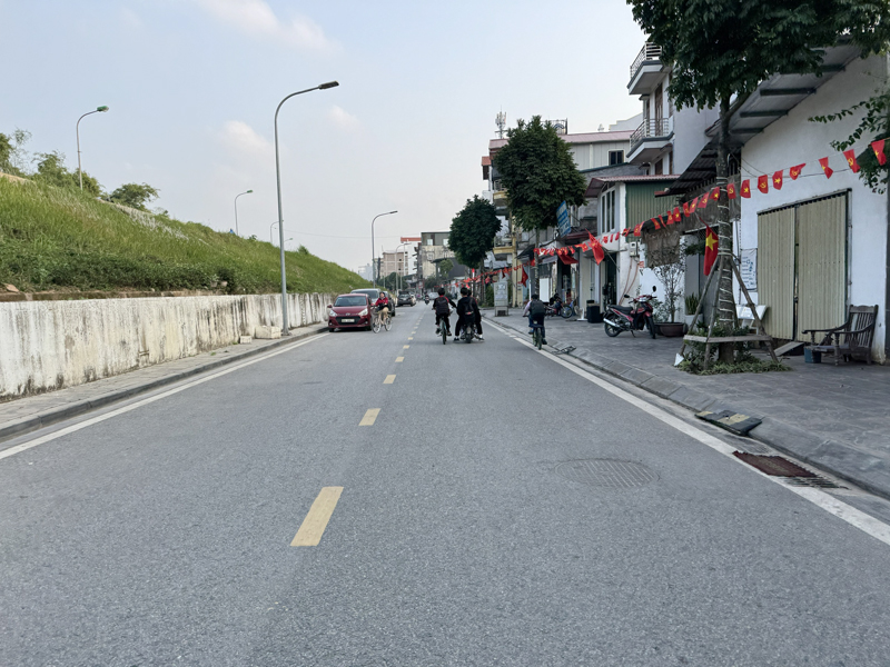 Cần bán 75m2 nhà 7 tầng thang máy, mặt đường Viên Chiếu - Phúc Lợi. Phù ở kết hợp VP 3