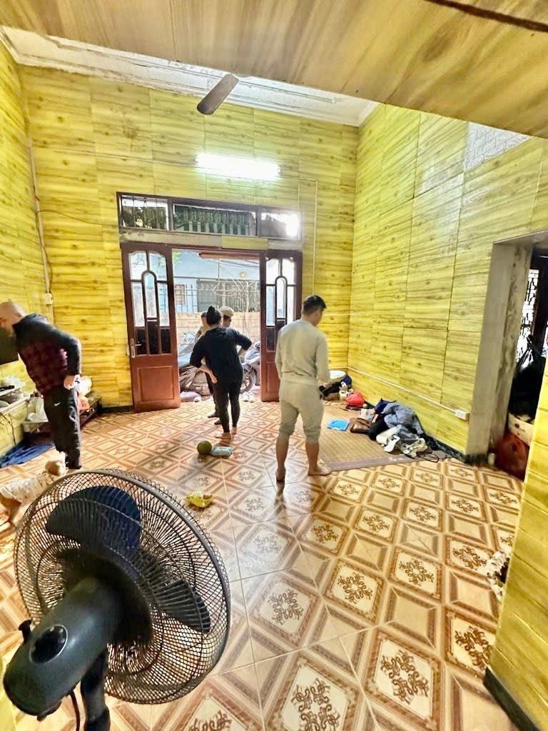 Nhà mặt ngõ ba gác đỗ cửa, thẳng tắp ra phố 2