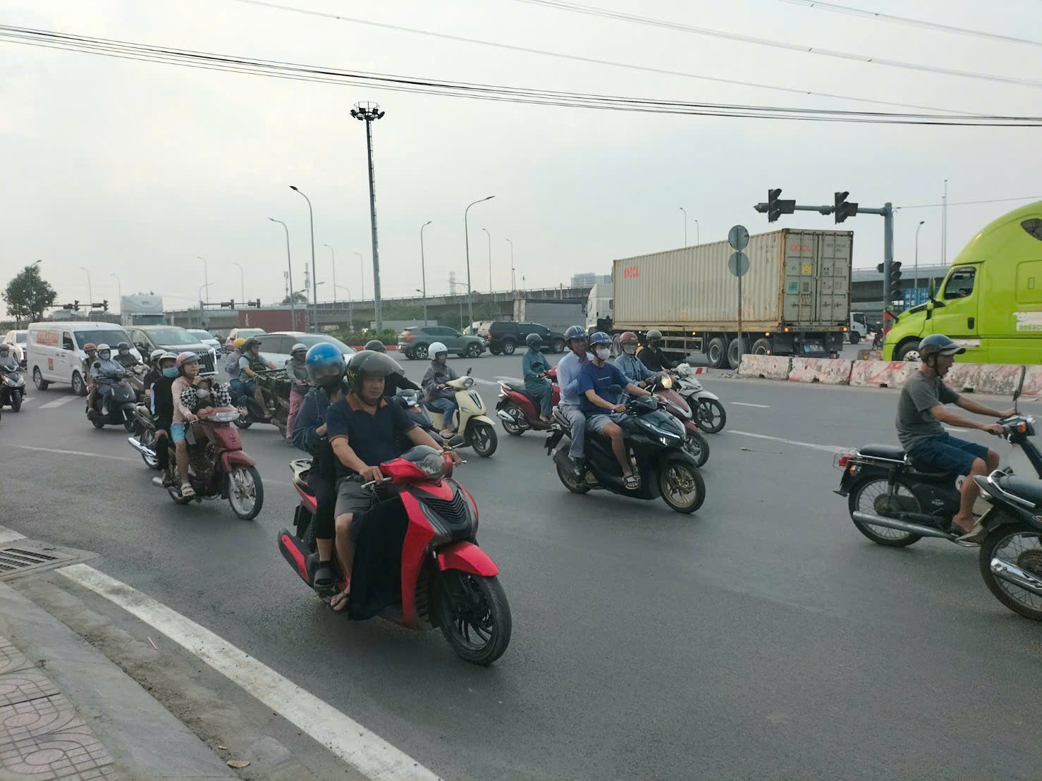 Cho thuê Đất Phường Phú Hữu, Quận 9, Diện tích 800m², Giá 100 Triệu/tháng 2