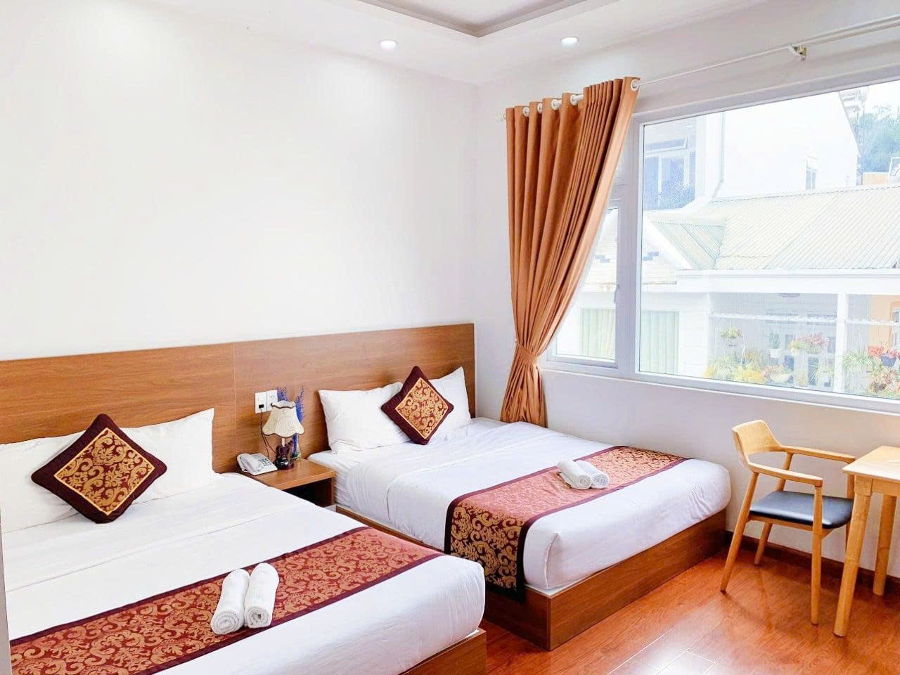 Cho thuê khách sạn 21 phòng Nguyễn Thị Nghĩa - trung tâm Đà Lạt.giá 50 triệu 2