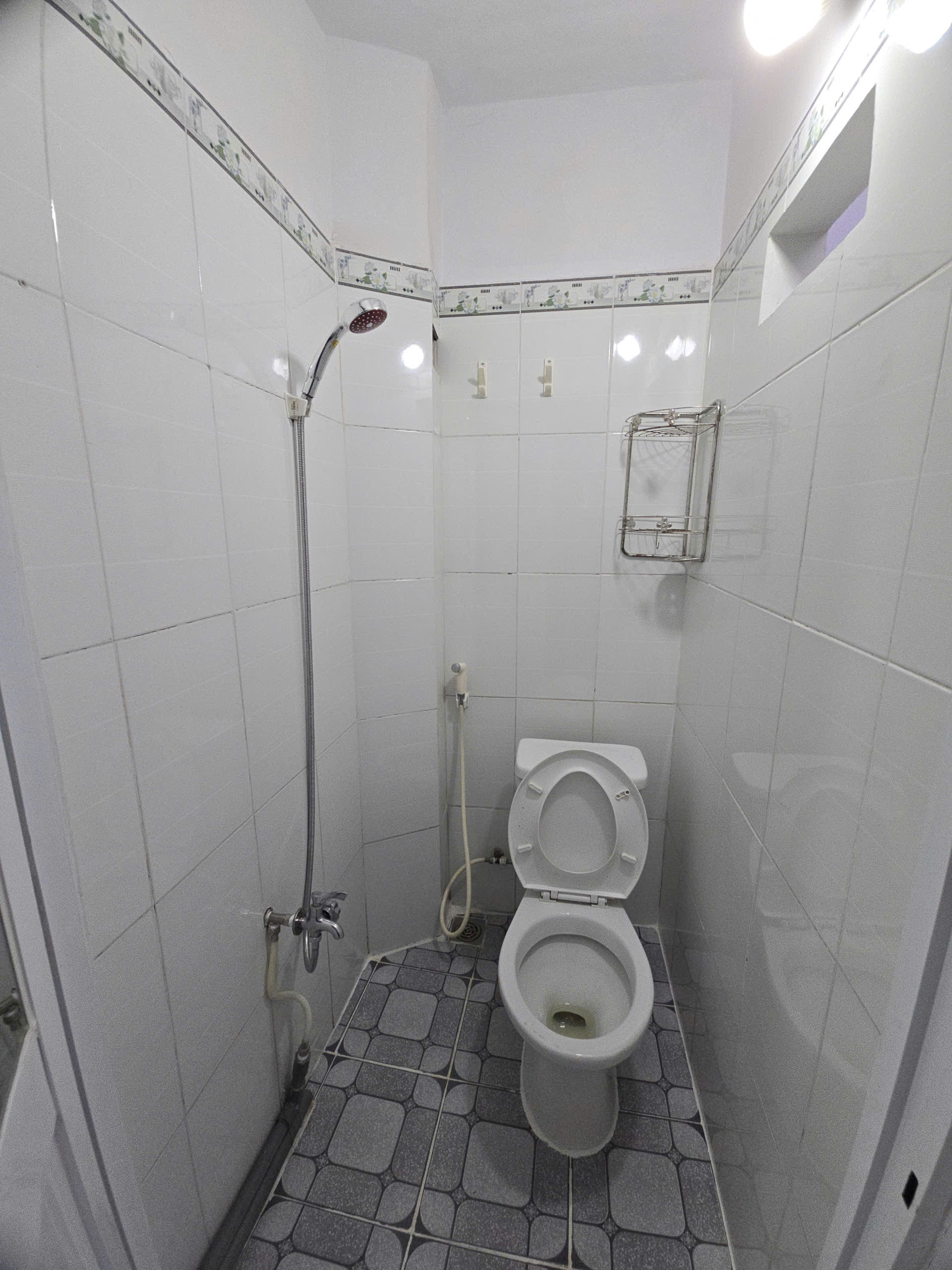 BÁN NHÀ GẦN AEON TÂN PHÚ XE HƠI ĐỖ CỔNG 24M2 2 TẦNG SHR CHỈ 3.05 TỶ 9