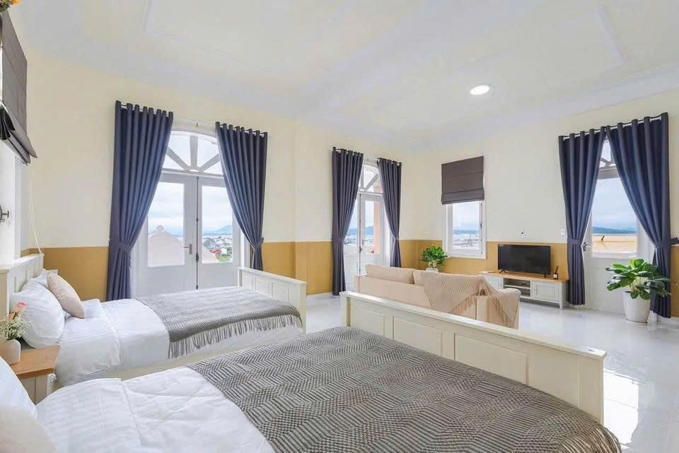 Cho thuê villa 9 phòng ngủ đường Trịnh Hoài Đức phường 11 Đà Lạt giá 25 triệu 5