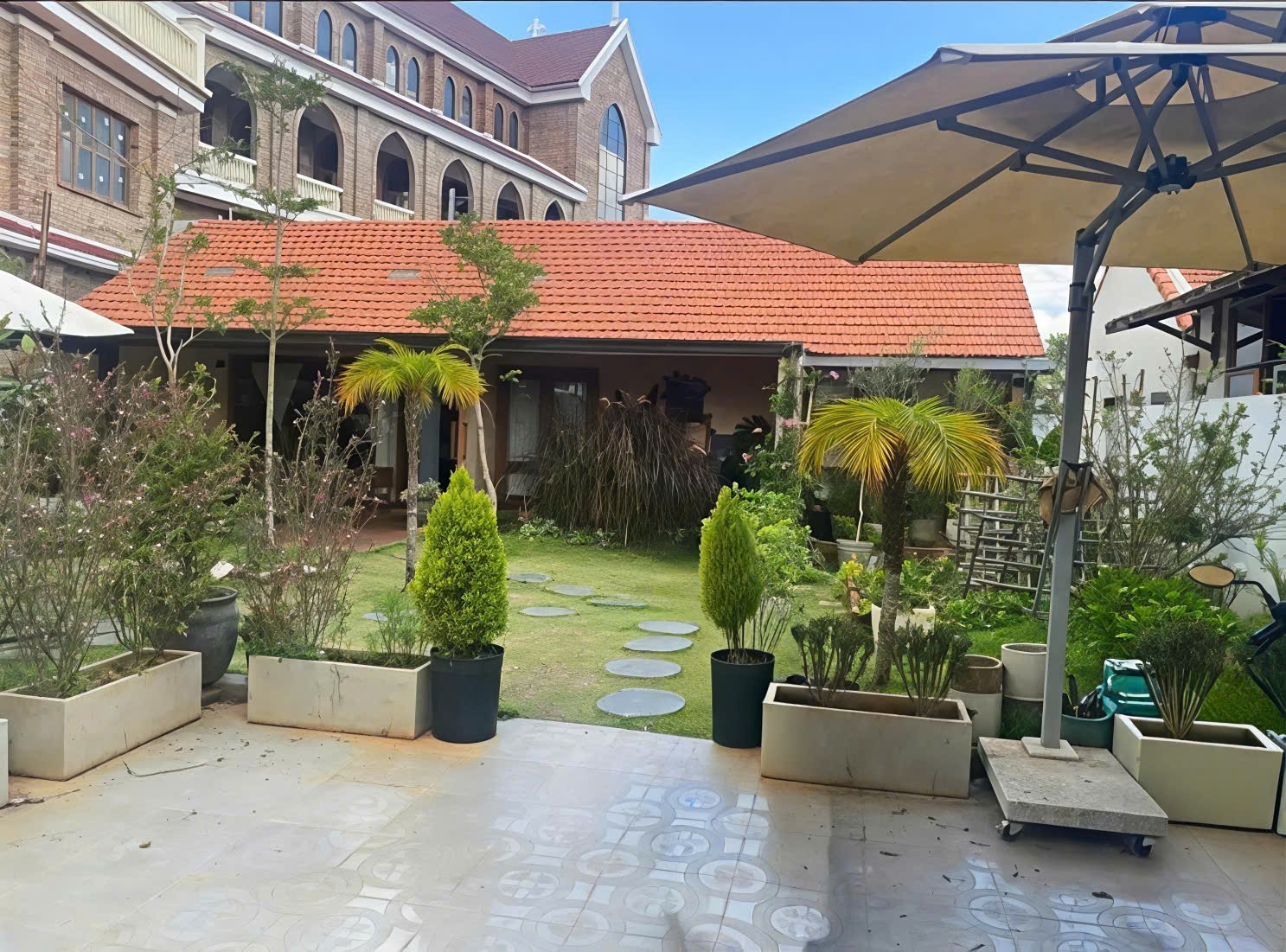 Bán Villa sân vườn 250m2 Yết Kiêu Phường 6 Đà Lạt giá 13 tỷ 4