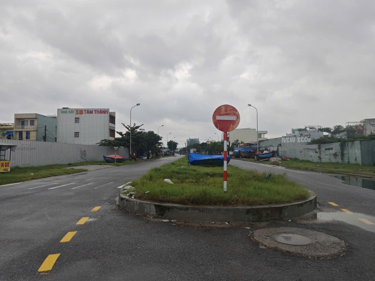 Kinh Doanh Phố Biển- Diện Tích Lớn- Ngang Khủng- Cách Biển 100m 2