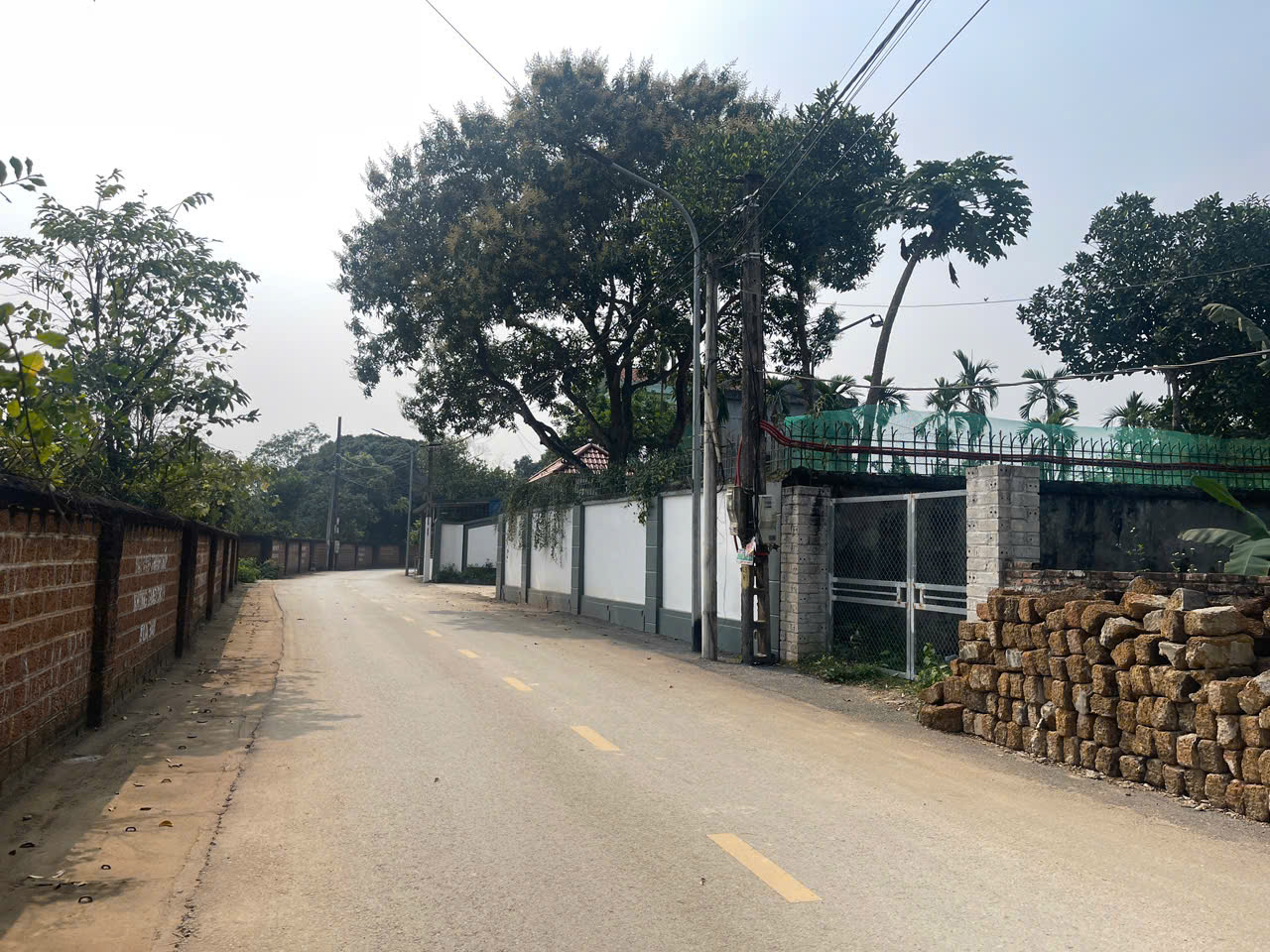 BÁN ĐẤT HOÀ LẠC, CÁCH METRO 5 2000M, ĐỐI DIỆN ĐH FPT, 400M TỚI KHU CNC 1, 179M2, ÔTÔ TRÁNH.