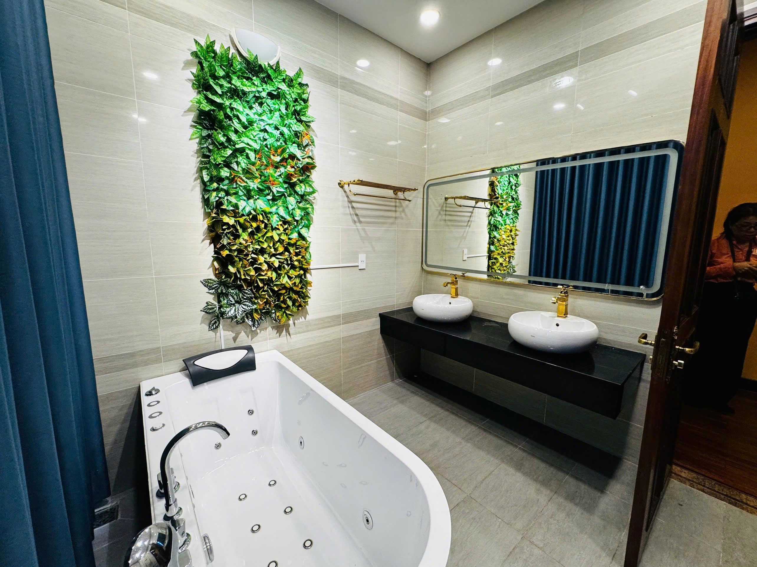 Cho thuê Biệt thự Quận 9, Hồ Chí Minh, Diện tích 494m², Giá Thương lượng 12