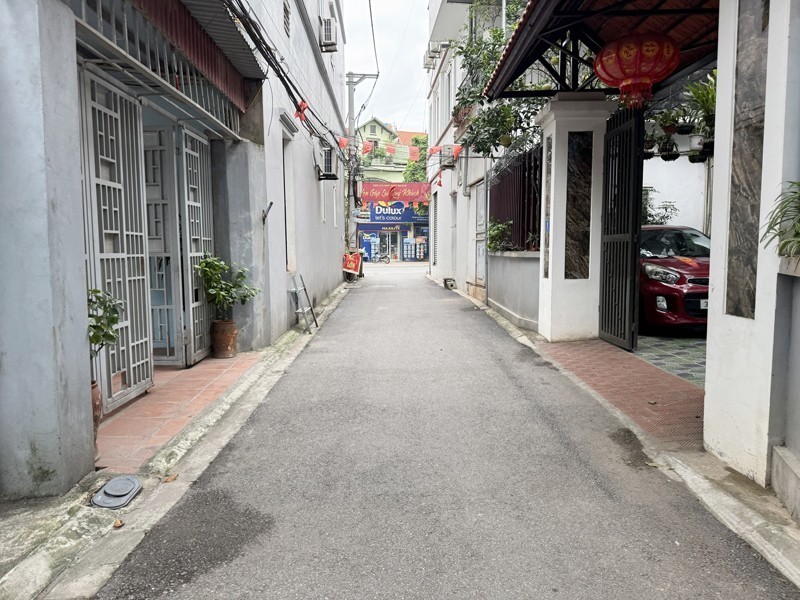 Cần bán 43,8m2 lô góc đất ngõ 213 Ngô Xuân Quảng, Gia Lâm. Đường thông xe 7 chỗ