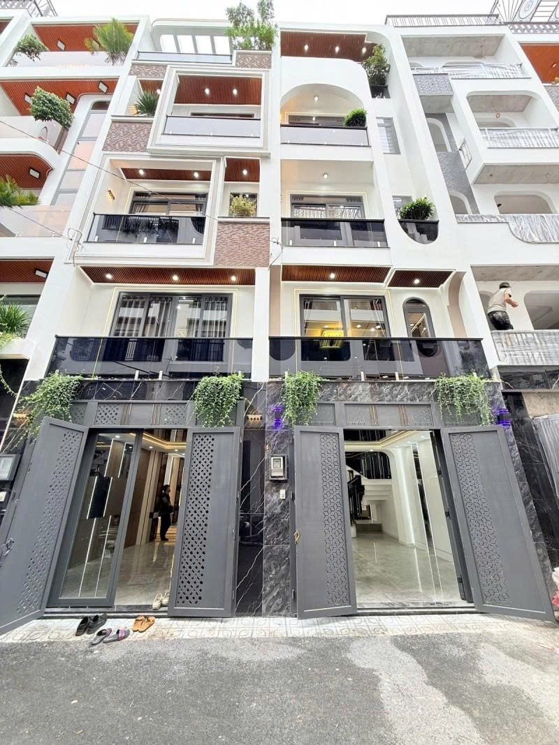 Bán đất thổ cư đường 102, Tăng Nhơn Phú A,  Q9, Thủ Đức, TP HCM.DT 120m2, Sổ Đỏ, 5.99 tỷ, LH: 4