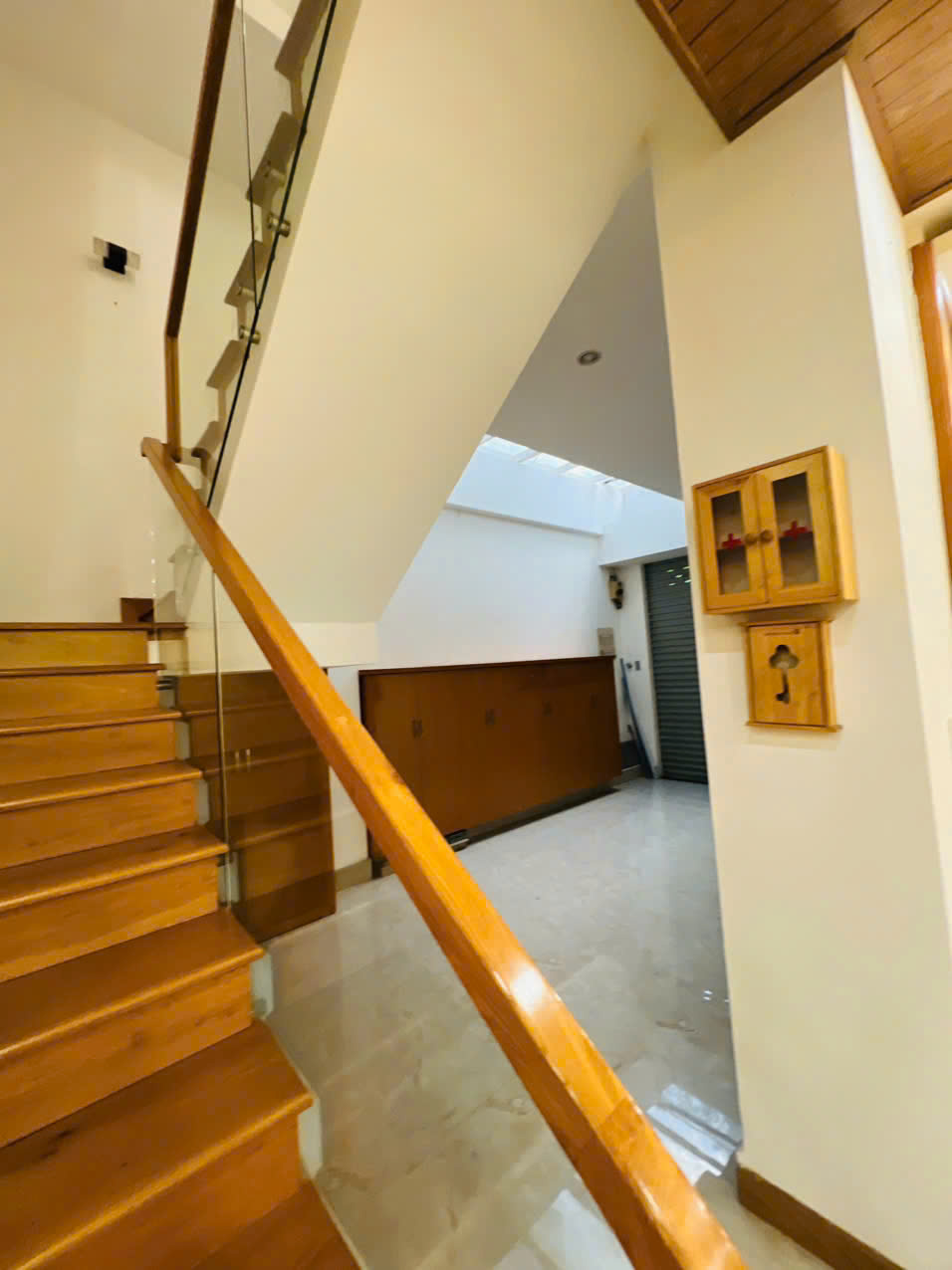 Cho thuê Biệt thự Phường Phú Hữu, Quận 9, Diện tích 300m², Giá 25 Triệu/tháng 8