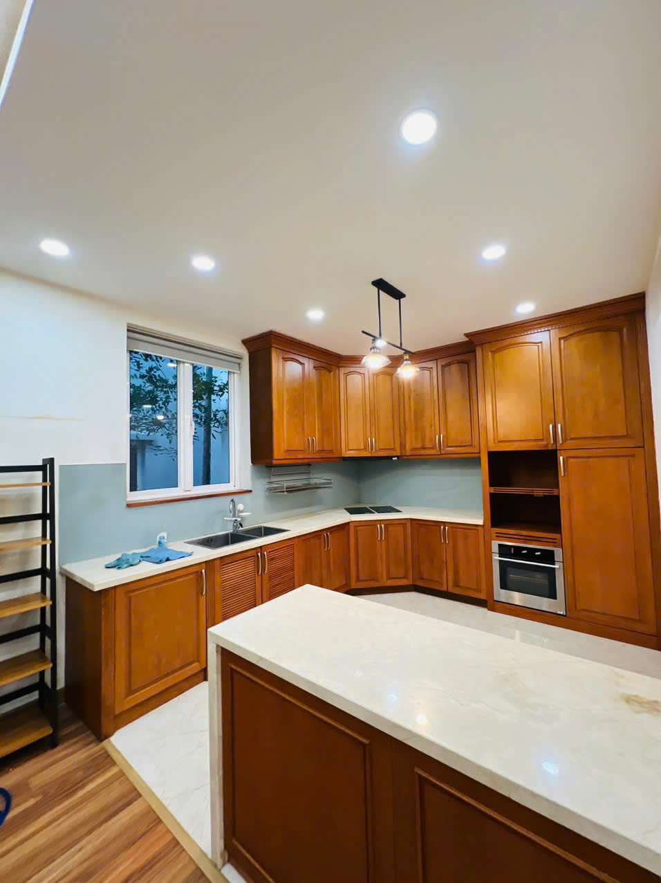 Cho thuê Biệt thự Phường Phú Hữu, Quận 9, Diện tích 300m², Giá 25 Triệu/tháng 5