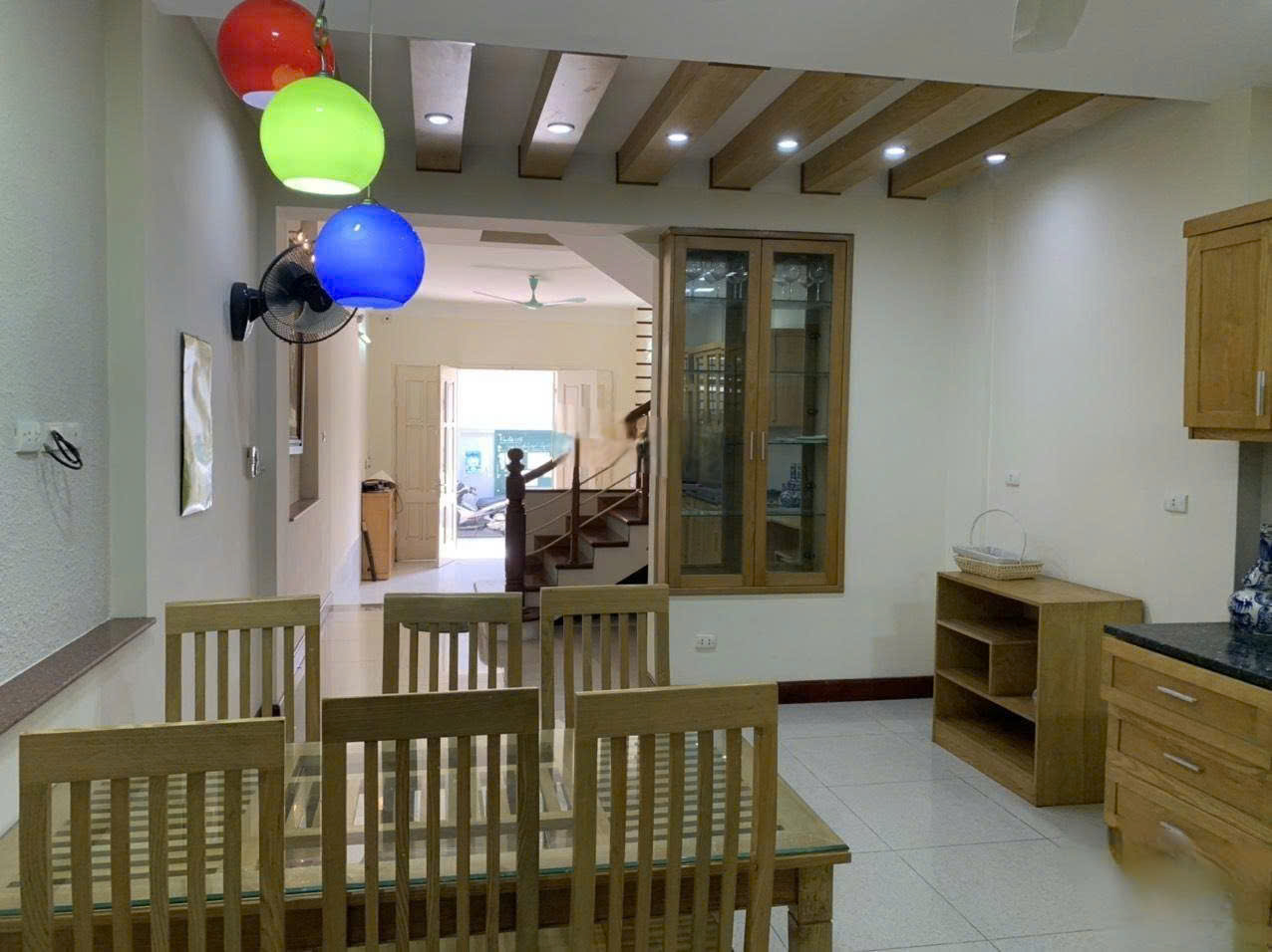 Cho thuê nhà riêng phố Chùa Láng, Đống Đa 80m x 5T giá 29 triệu  Ô TÔ TRONG NHÀ