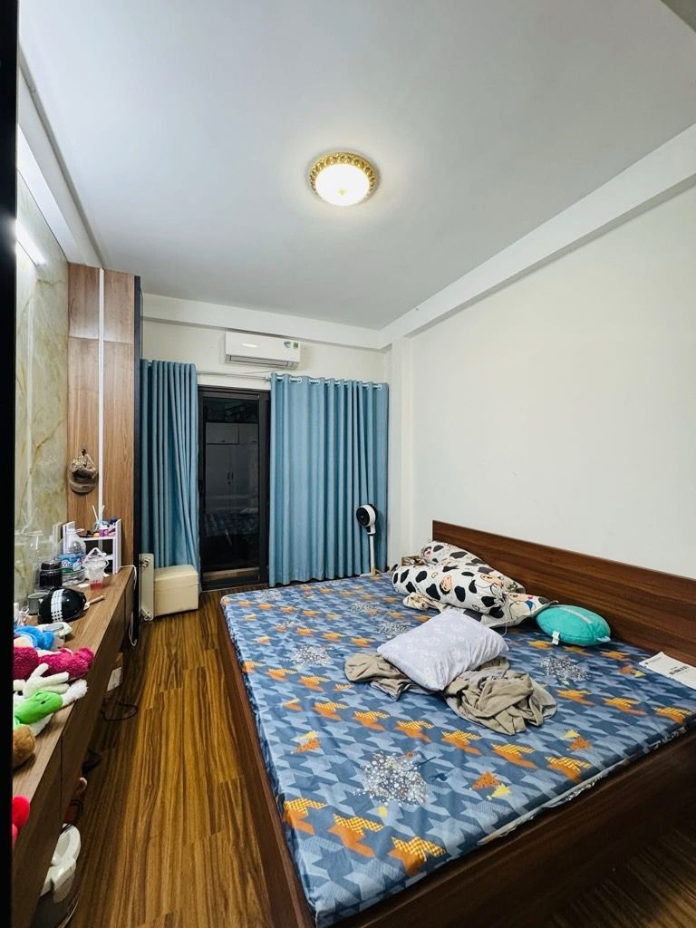 Hiếm! Nhà Trung Tâm Trương Định-35m2- Chỉ 6.7 tỷ- Cấp 4 ở ngay hoặc xây lại 5 tầng 2