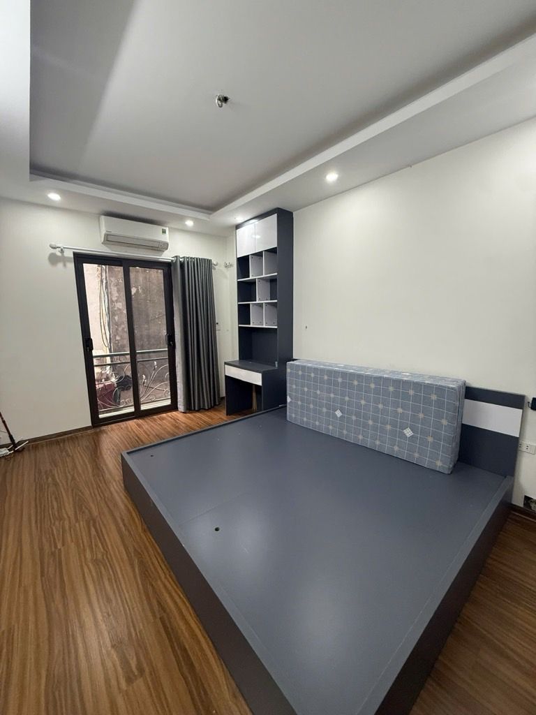 Hiếm! Nhà Trung Tâm Trương Định-35m2- Chỉ 6.7 tỷ- Cấp 4 ở ngay hoặc xây lại 5 tầng