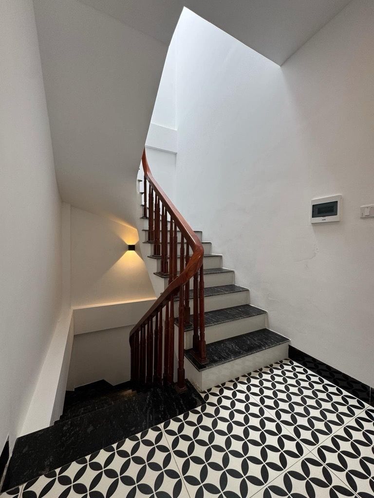 BÁN NHÀ PHỐ TÂN MAI QUẬN HOÀNG MAI, XÂY MỚI Ô TÔ ĐỖ CỎNG 35M2 5 TẦNG 7.6 TỶ 4