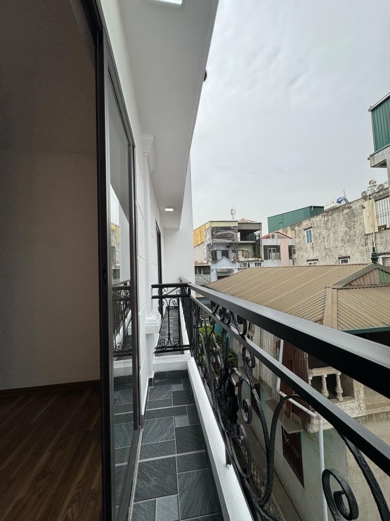 BÁN NHÀ PHỐ TÂN MAI QUẬN HOÀNG MAI, XÂY MỚI Ô TÔ ĐỖ CỎNG 35M2 5 TẦNG 7.6 TỶ 5