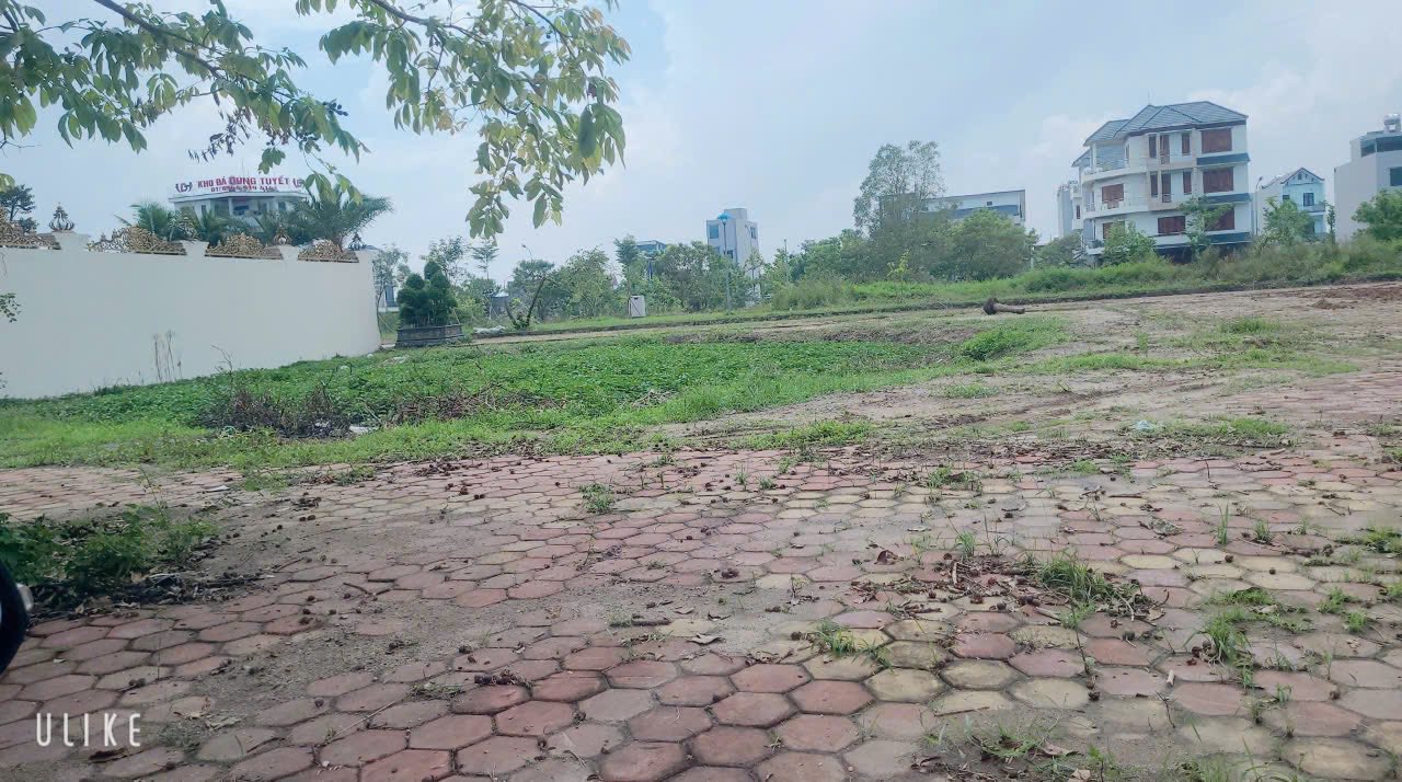 Bán lô đất TMDV góc 3 mặt tiền khu Trường Thịnh, ph Tứ Minh, TP HD, 800m2, giá tốt