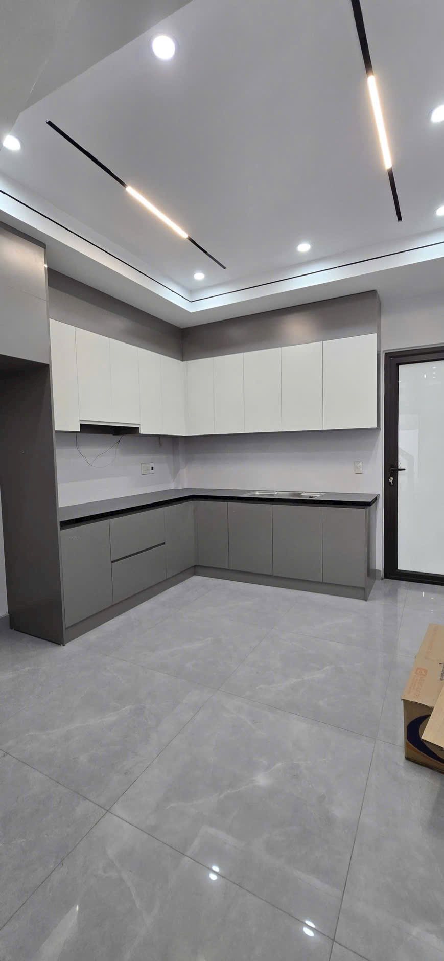 Bán 2 căn nhà 4 tầng ngõ 218 Nguyễn Hữu Cầu, ph Ngọc Châu, TP HD, 45m2 62m2, 4 ngủ 3