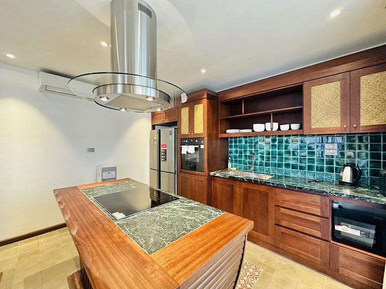 Cho thuê Căn hộ chung cư đường Tô Ngọc Vân, Phường Quảng An, Diện tích 150m², Giá 41.6 Triệu/tháng 2