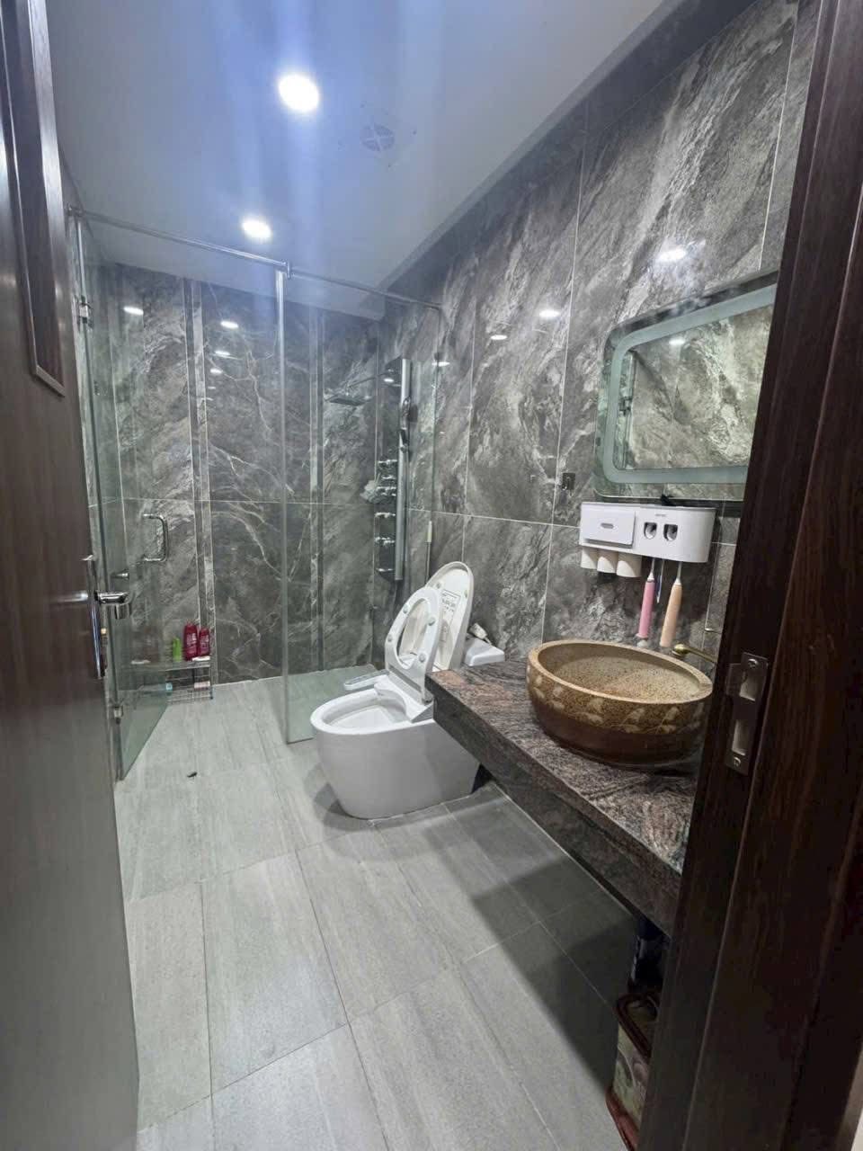 Bán căn liền kề 4 tầng khu Hoa Ban, Ecopark TP Hải Dương, 95m2, mt 5m, vị trí đẹp, chỉ 8.x tỷ