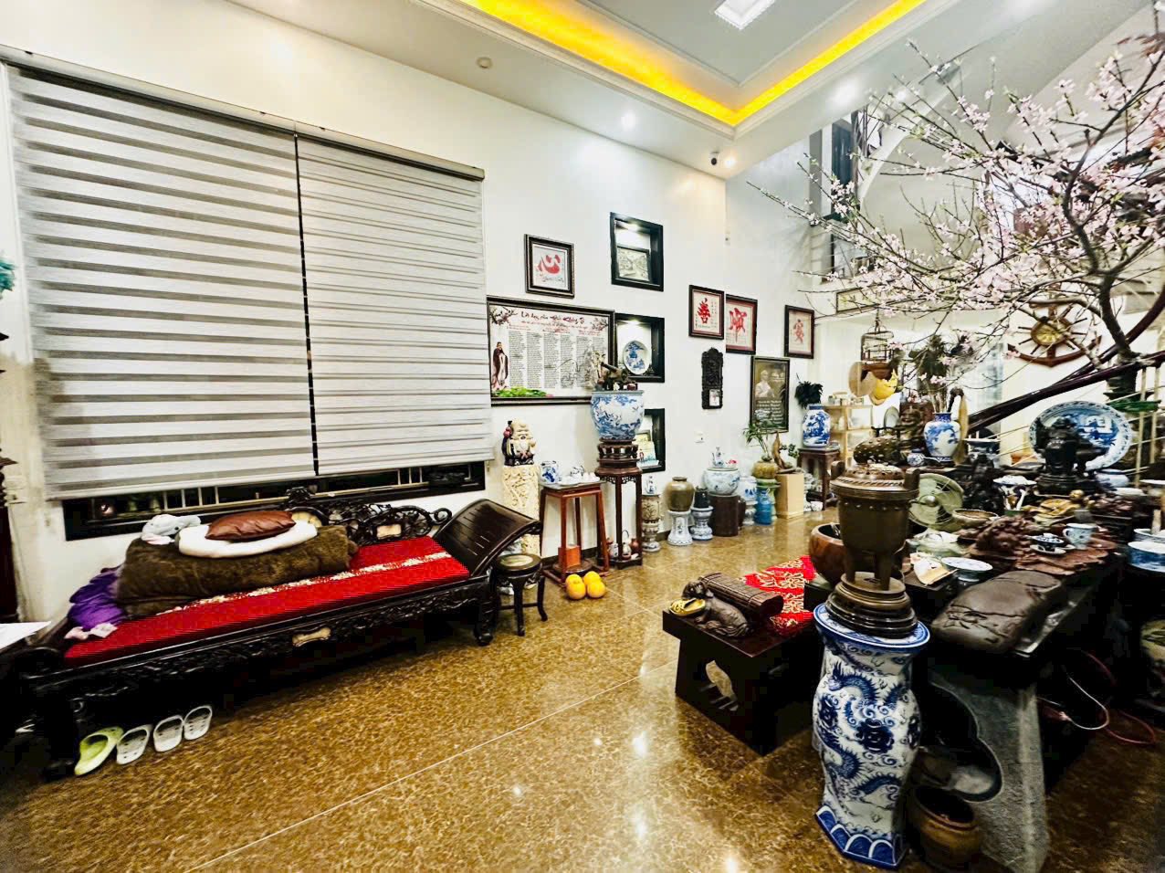 Bán căn nhà 4.5 tầng mặt phố Hàn Thượng, ph Thành Đông, Tây HP, 96.5m2, mt 4.74m, giá tốt 6