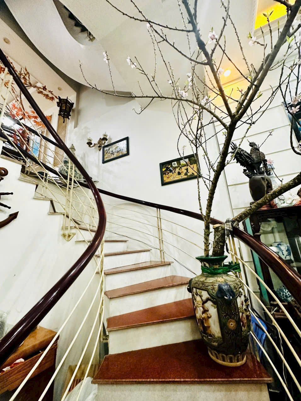 Bán căn nhà 4.5 tầng mặt phố Hàn Thượng, ph Thành Đông, Tây HP, 96.5m2, mt 4.74m, giá tốt 8